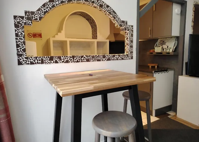 Le Port アパート カーン