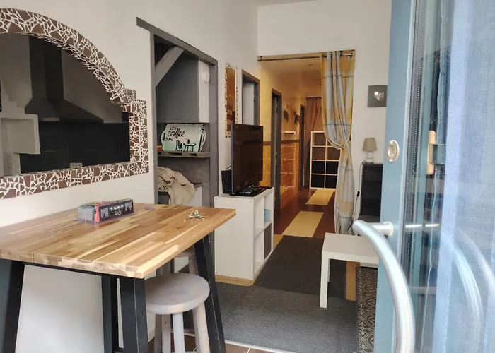 アパート Le Port カーン